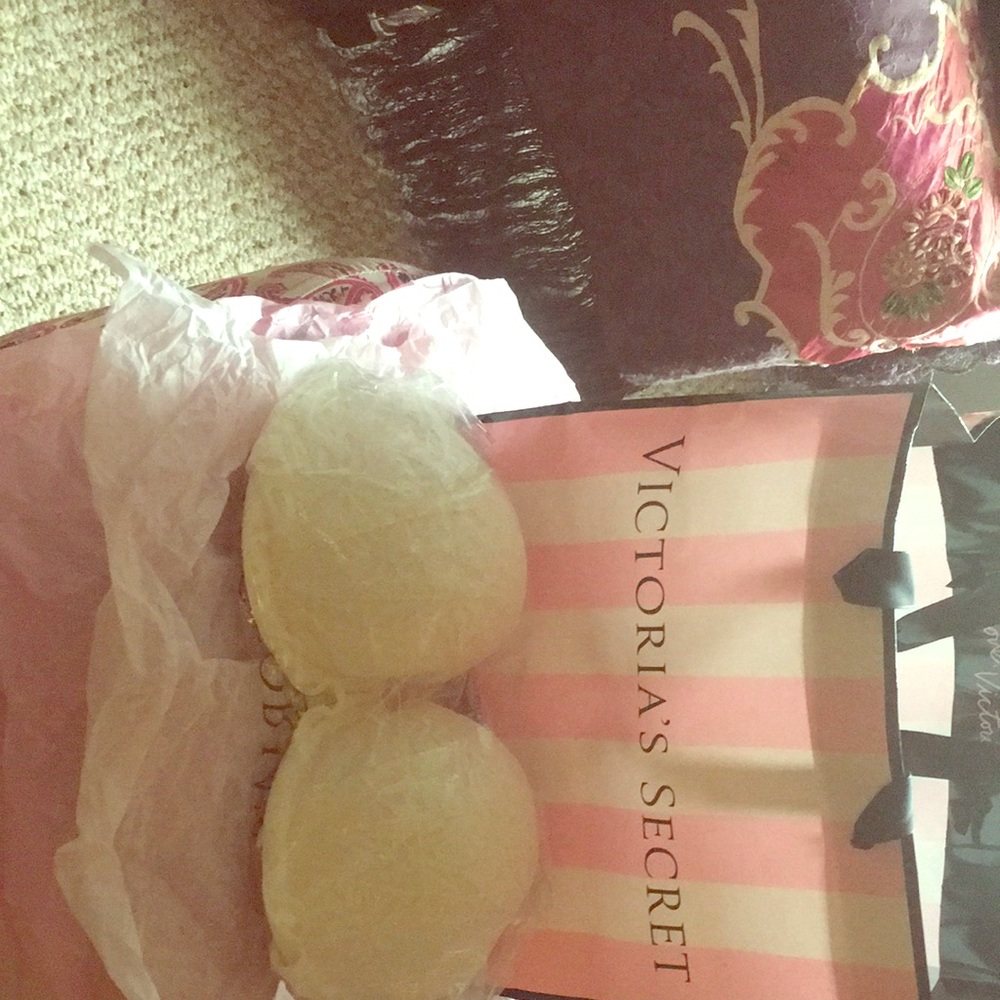 SOLD- Victoria’s Secret Brand New Bra